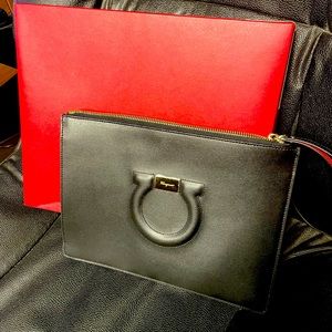 Salvatore Ferragamo Women’s Clutch Bag with Embossed Logo Black